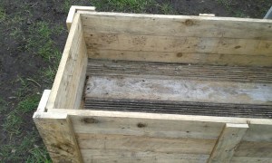 raised bed with base