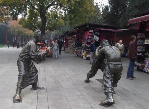 wrestler statues near White Goose Pagoda