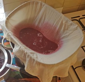 muslin used for straining juice gets clogged with residue